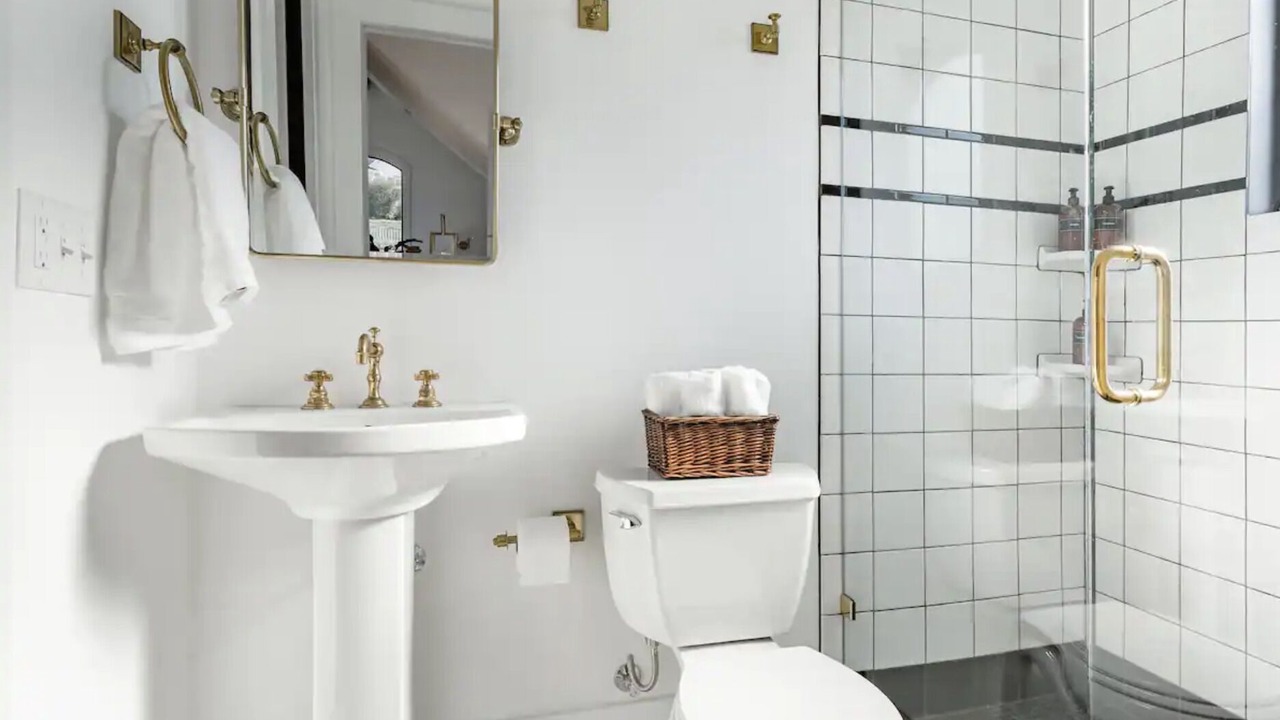 Photo of Bathroom in Lockeland Springs