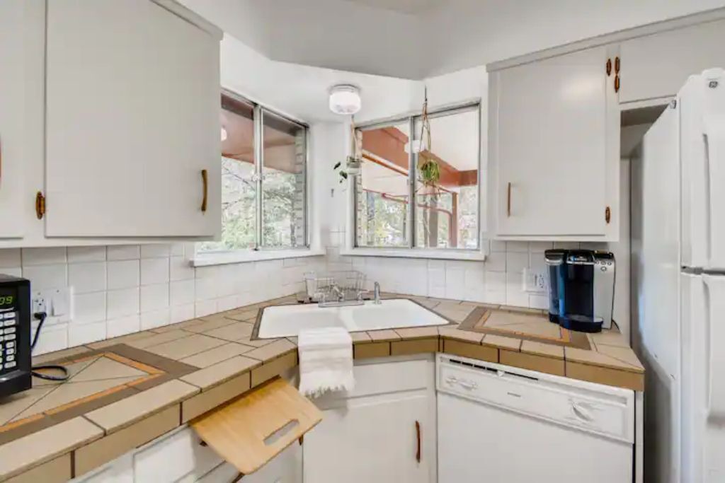 Photo of Kitchen in Barths
