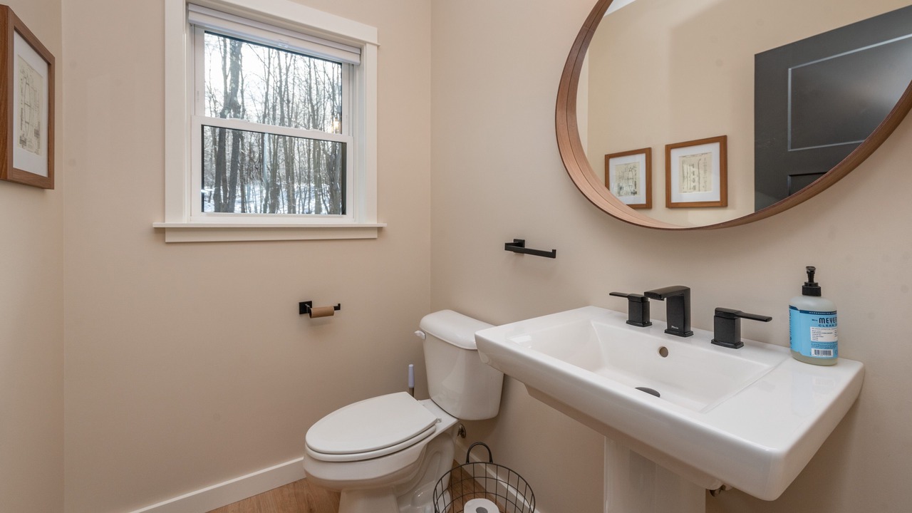 Photo of Bathroom in Mountainside