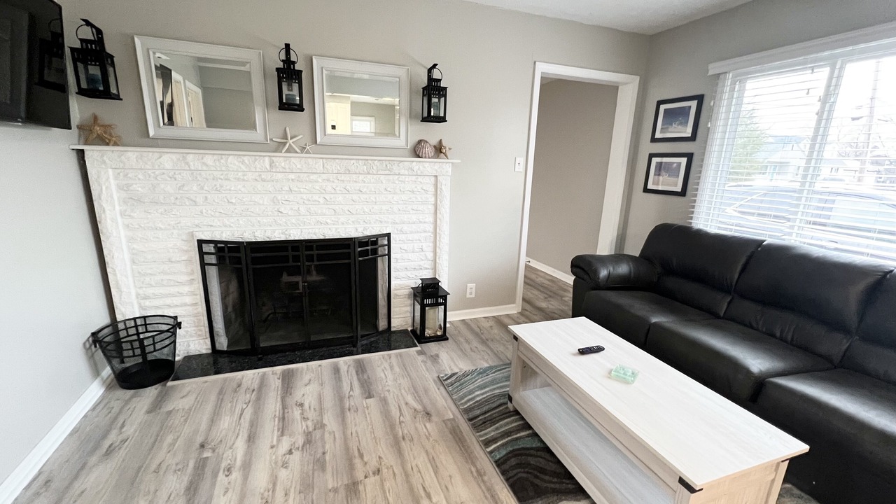 Photo of Livingroom in Lake Breeze Park