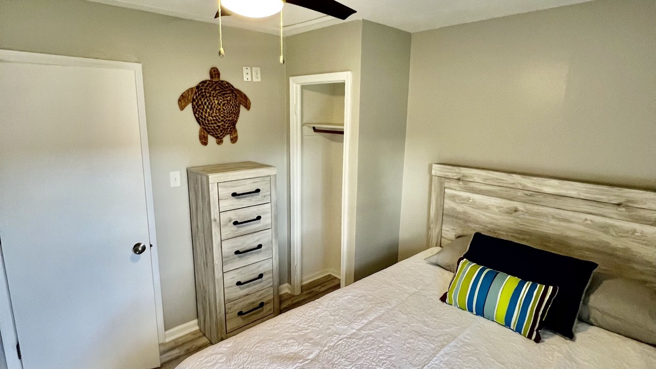 Photo of Bedroom in Lake Breeze Park