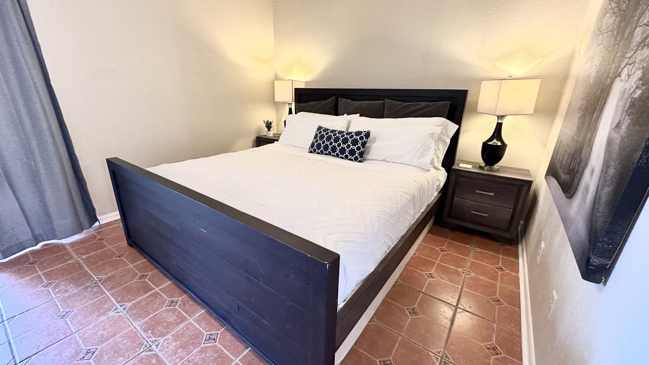 Photo of Bedroom in Point Venture