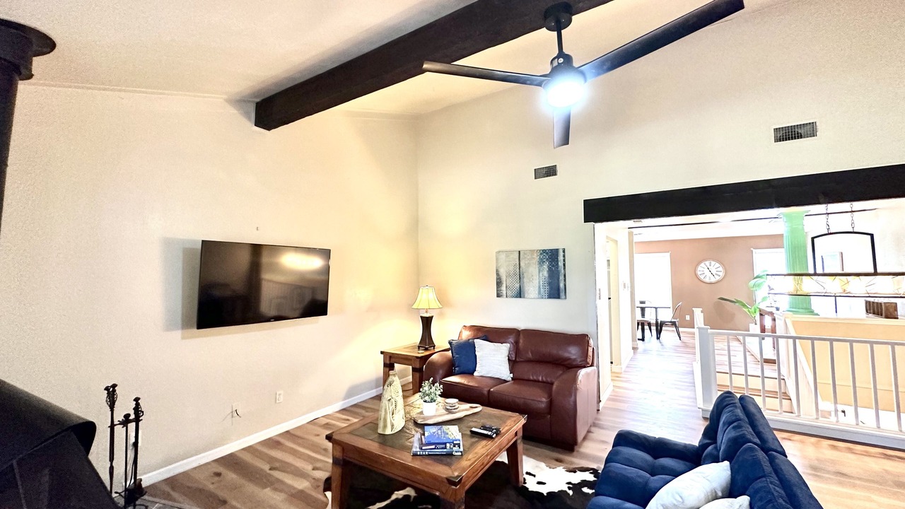 Photo of Livingroom in Point Venture