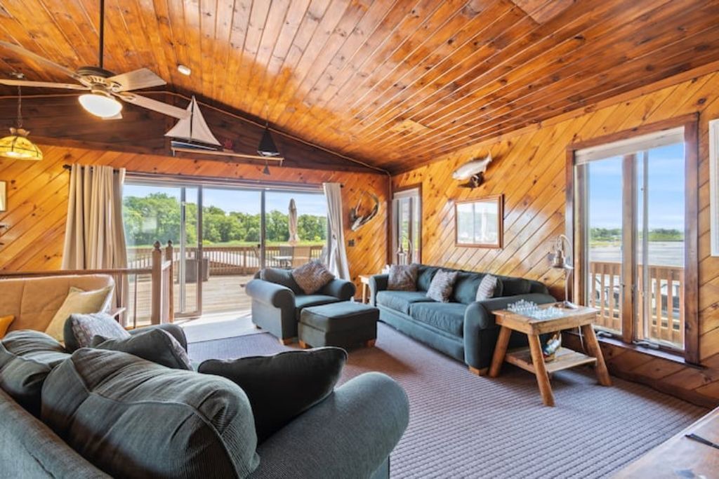 Photo of Livingroom in Wolcott