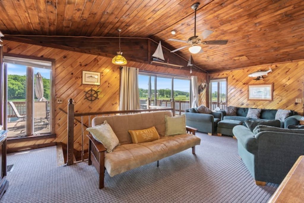 Photo of Livingroom in Wolcott