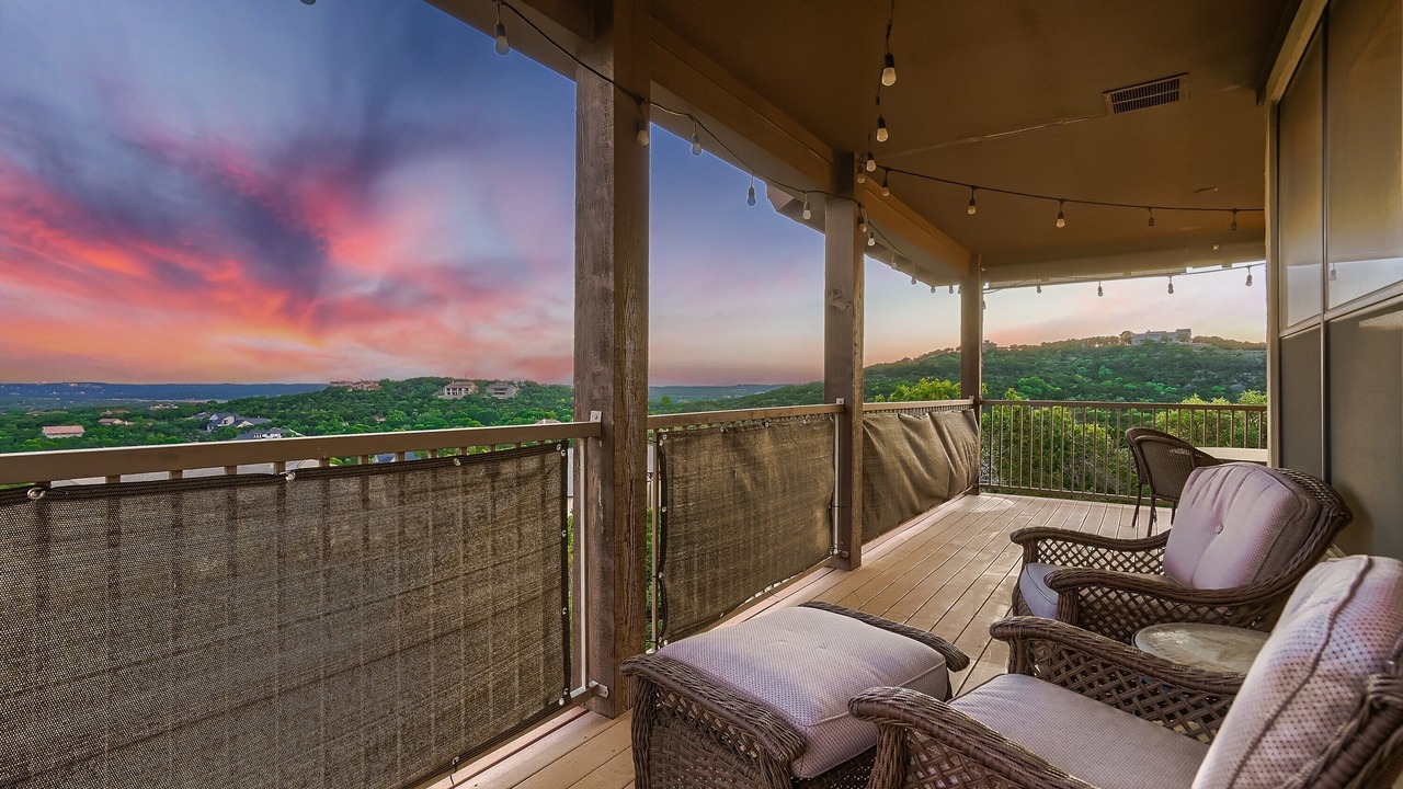 Photo of Patio Balcony in Jonestown