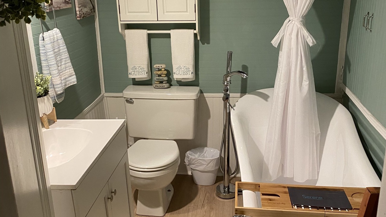 Photo of Bathroom in Woodland Beach