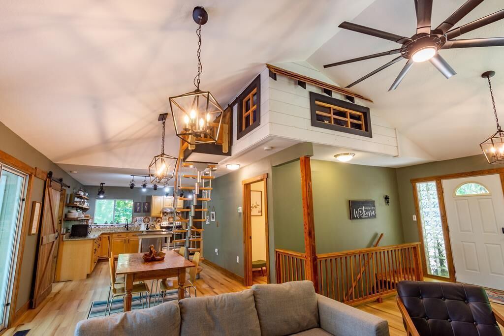 Photo of Livingroom in Spring City
