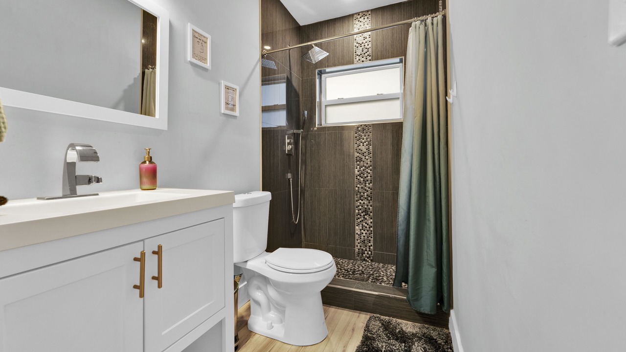 Photo of Bathroom in Midtown