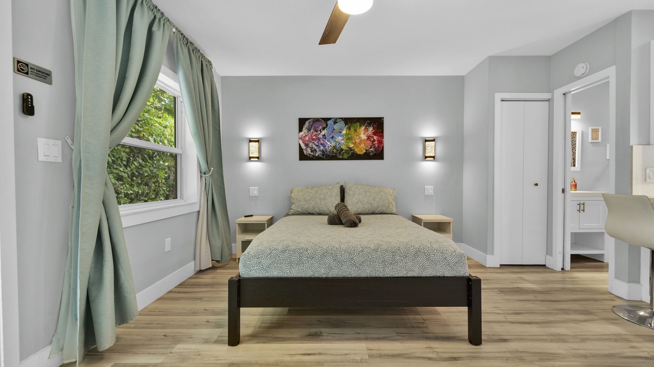 Photo of Bedroom in Midtown