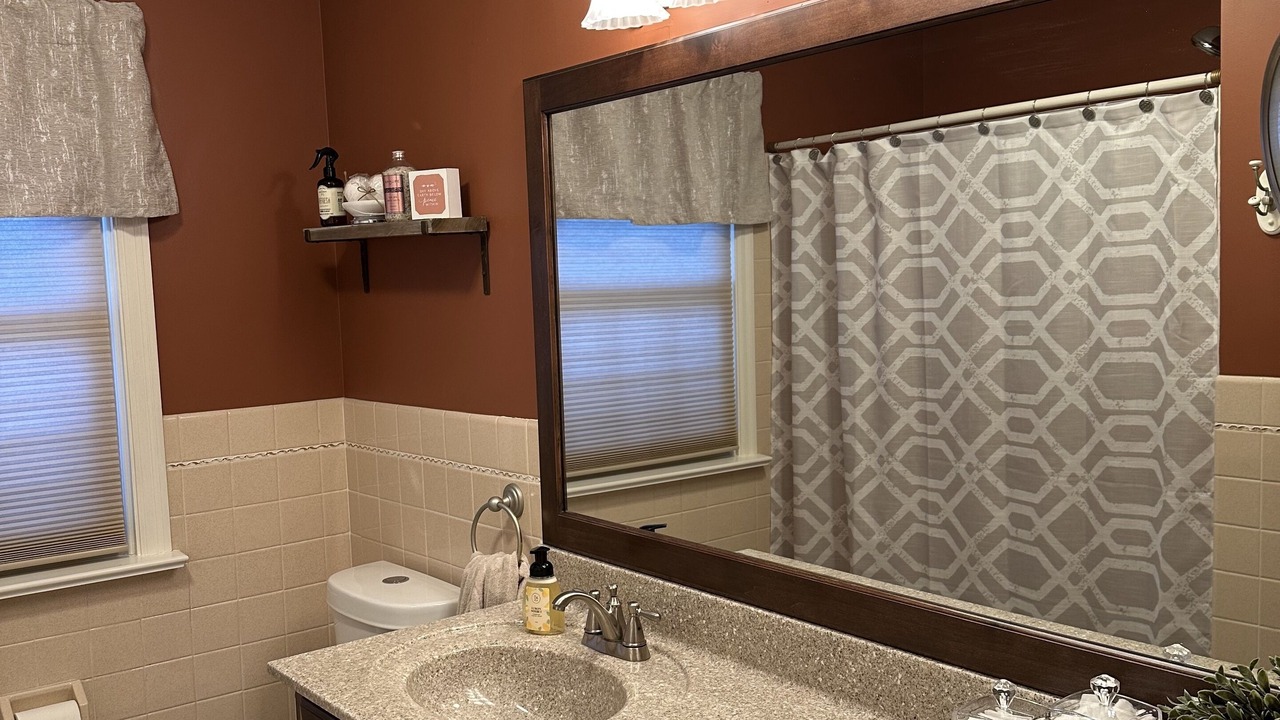 Photo of Bathroom in Blue Ball
