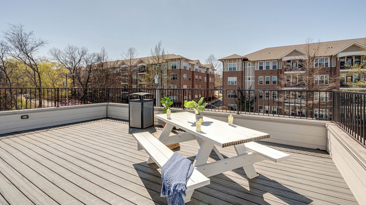 Photo of Outdoor in Eighth Avenue