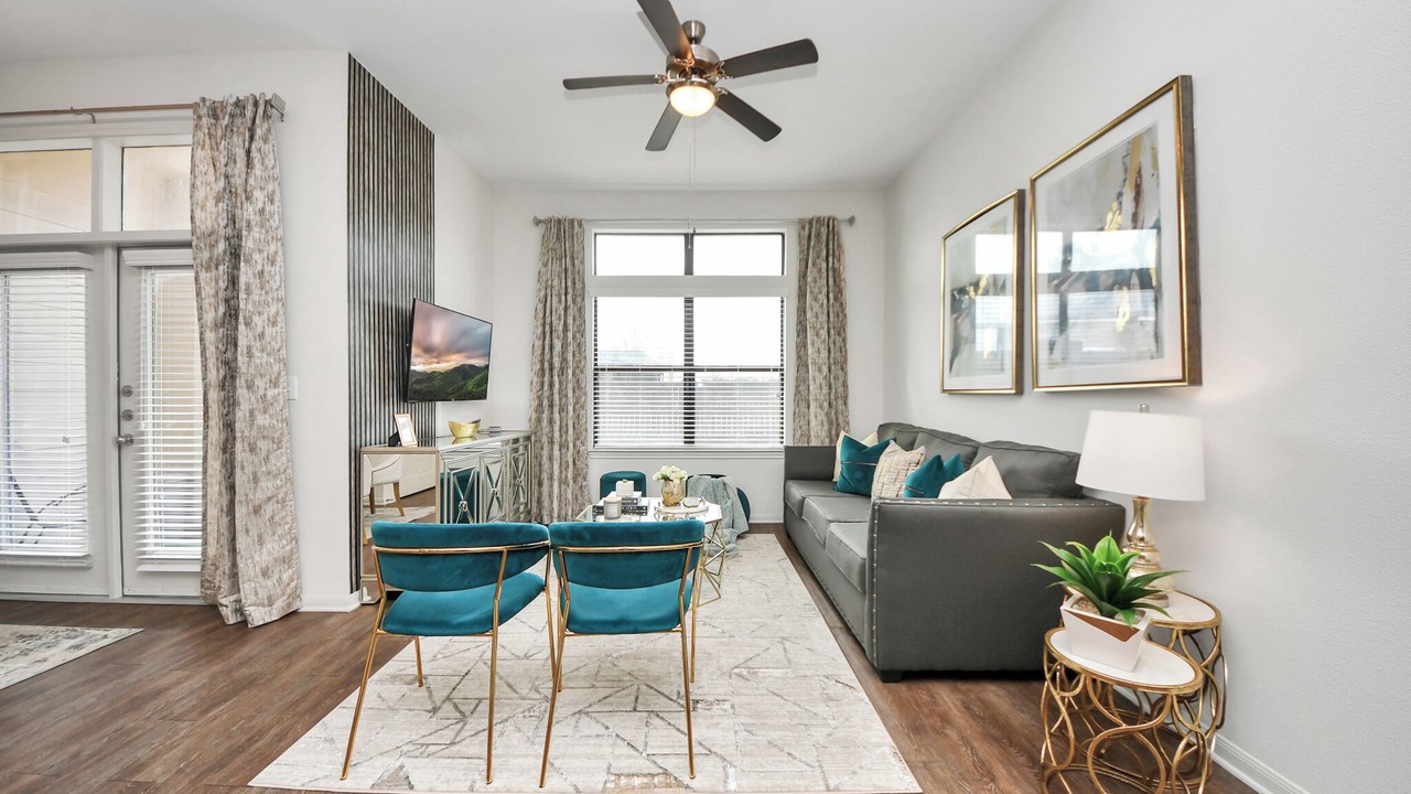 Photo of Livingroom in Braeswood Place