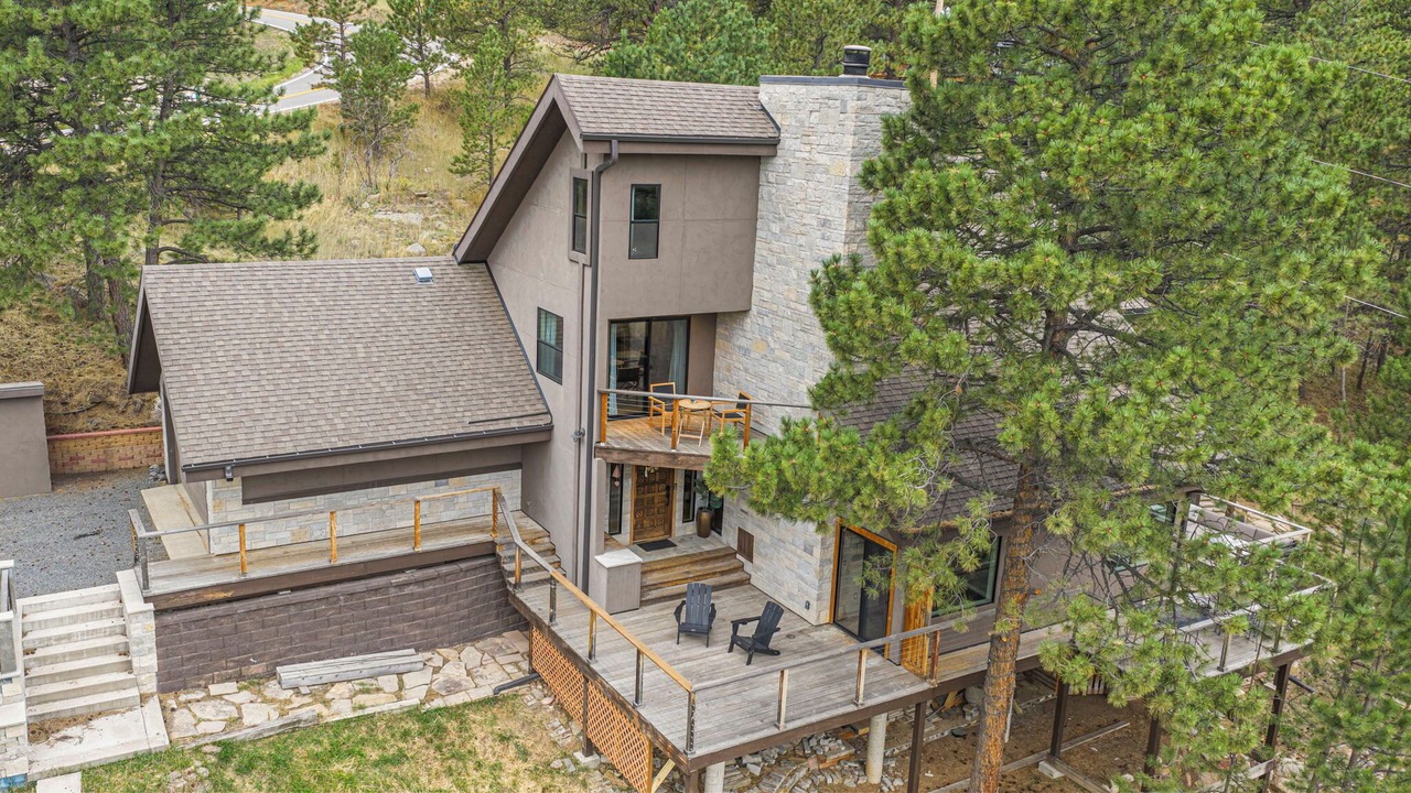 Photo of Outdoor in Pine Brook Hill