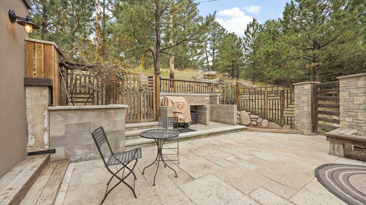 Photo of Patio Balcony in Pine Brook Hill