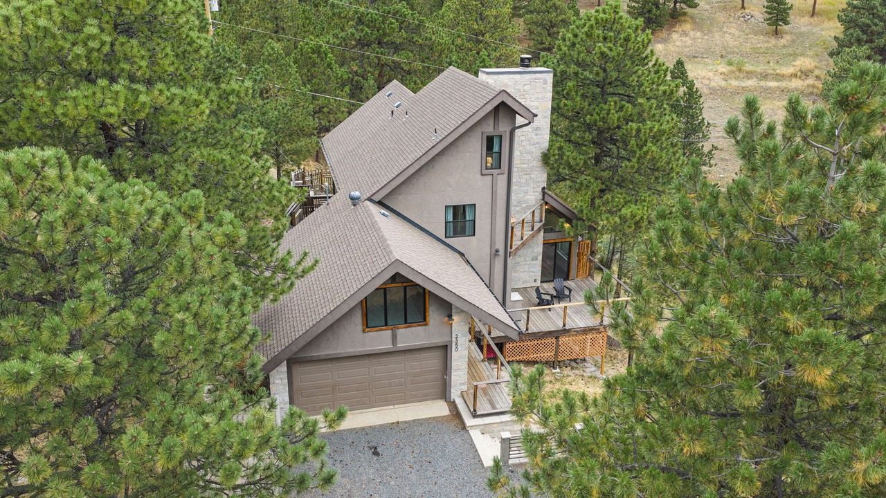 Photo of Outdoor in Pine Brook Hill