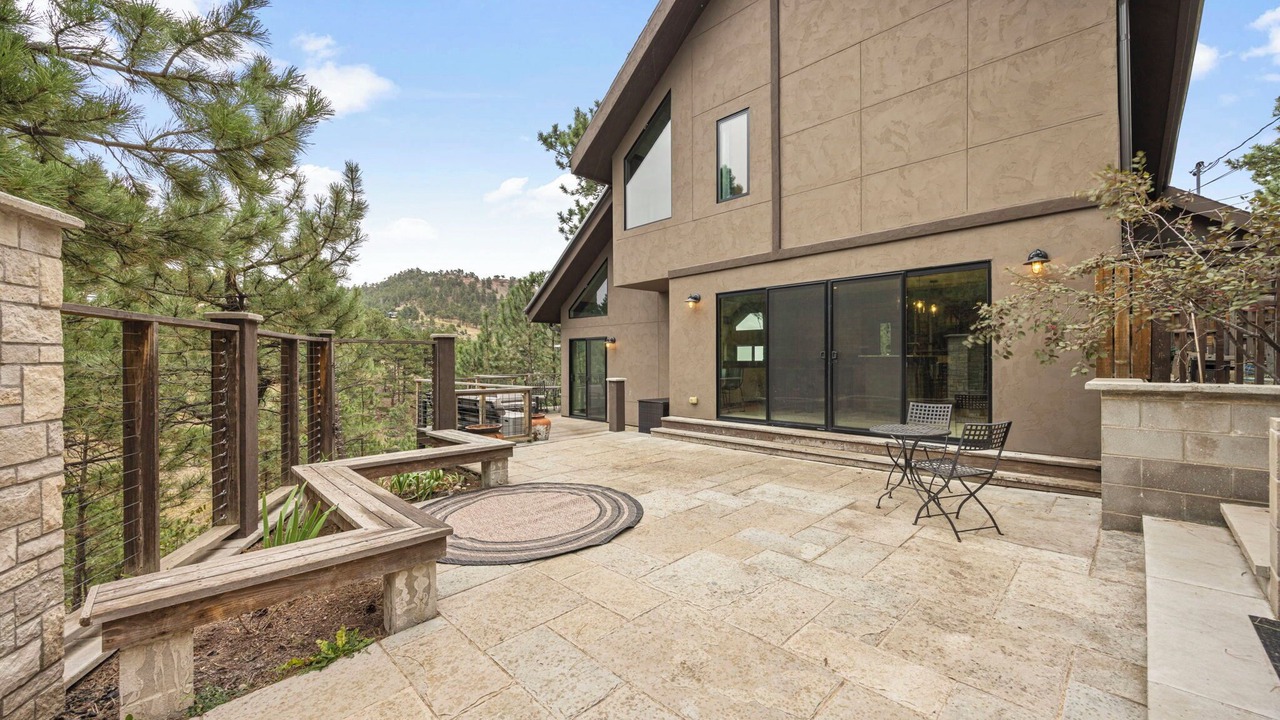 Photo of Patio Balcony in Pine Brook Hill