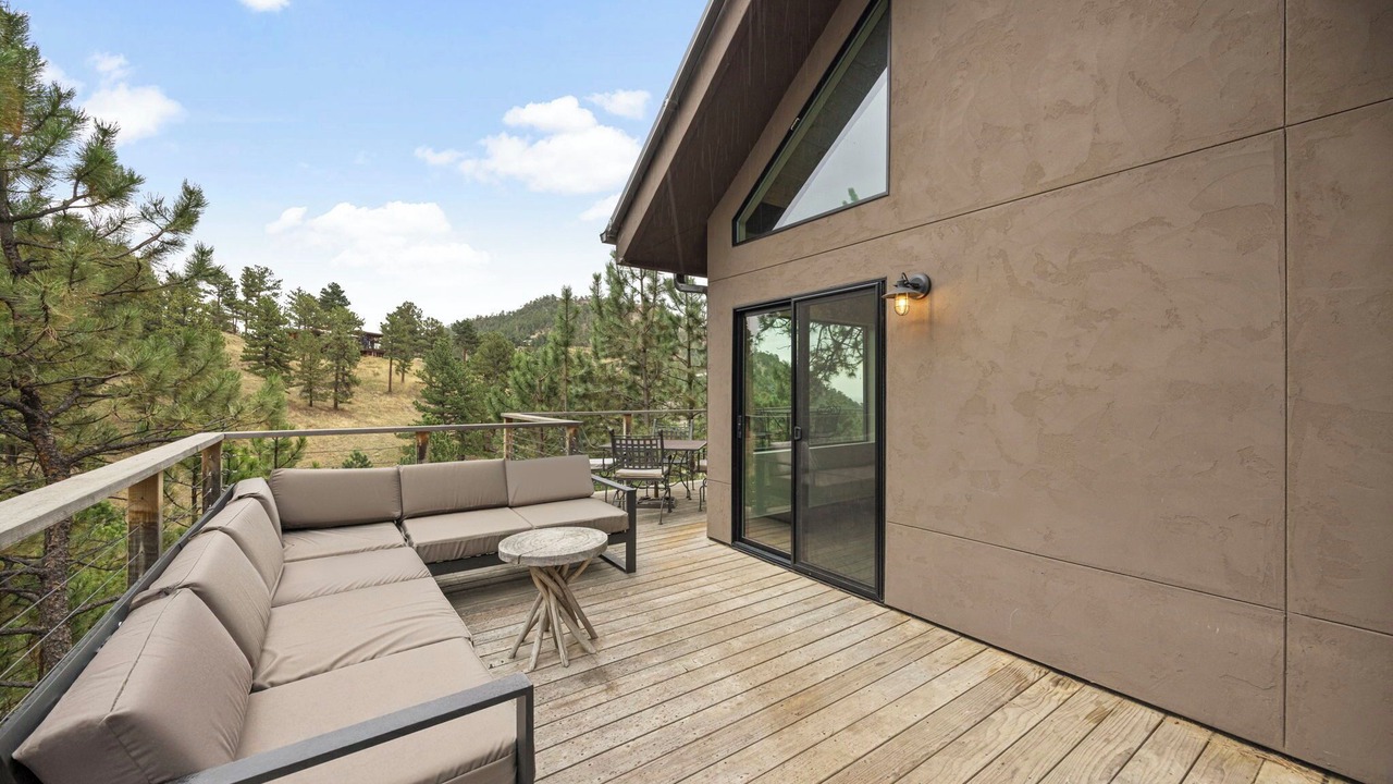 Photo of Patio Balcony in Pine Brook Hill