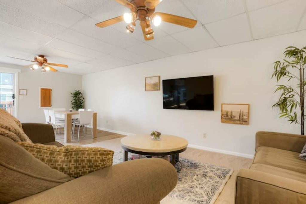 Photo of Livingroom in South Westminster