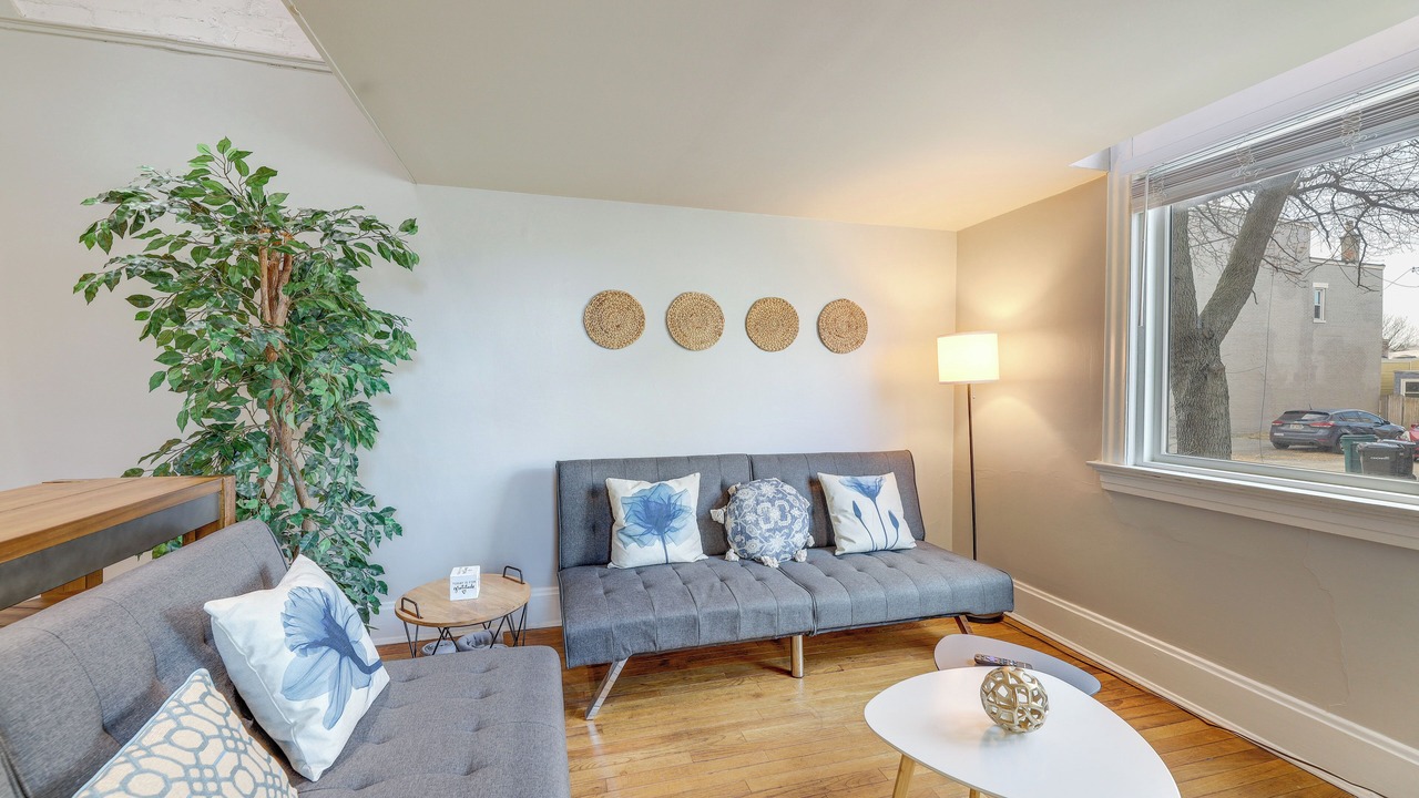 Photo of Livingroom in Clifton Heights