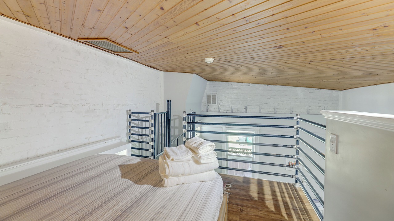 Photo of Bedroom in Clifton Heights