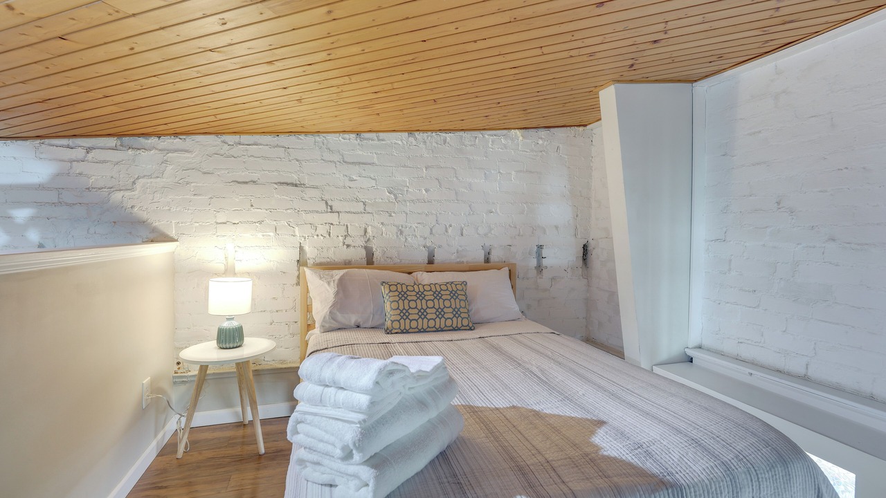 Photo of Bedroom in Clifton Heights