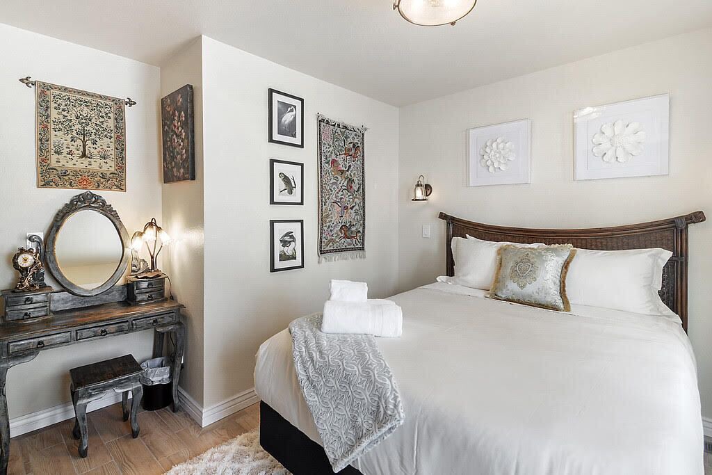 Photo of Bedroom in Evergreen Meadows