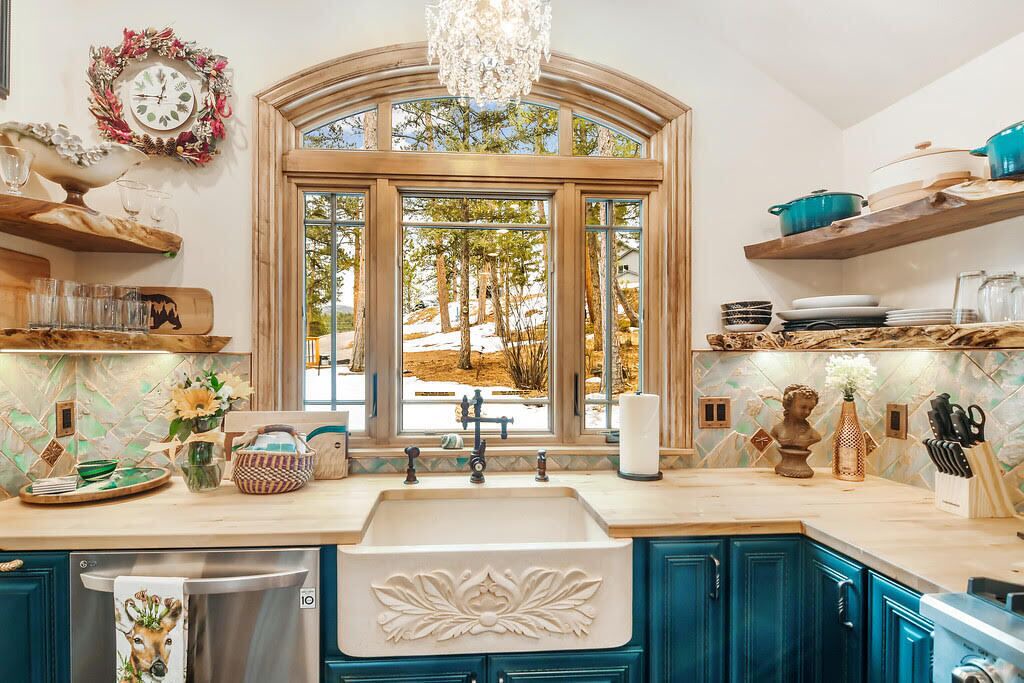 Photo of Kitchen in Evergreen Meadows