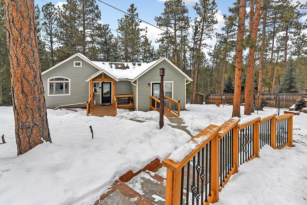 Photo of Outdoor in Evergreen Meadows