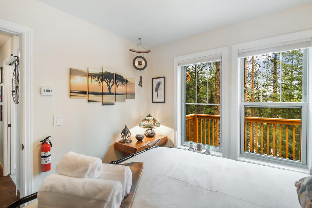 Photo of Bedroom in Evergreen Meadows