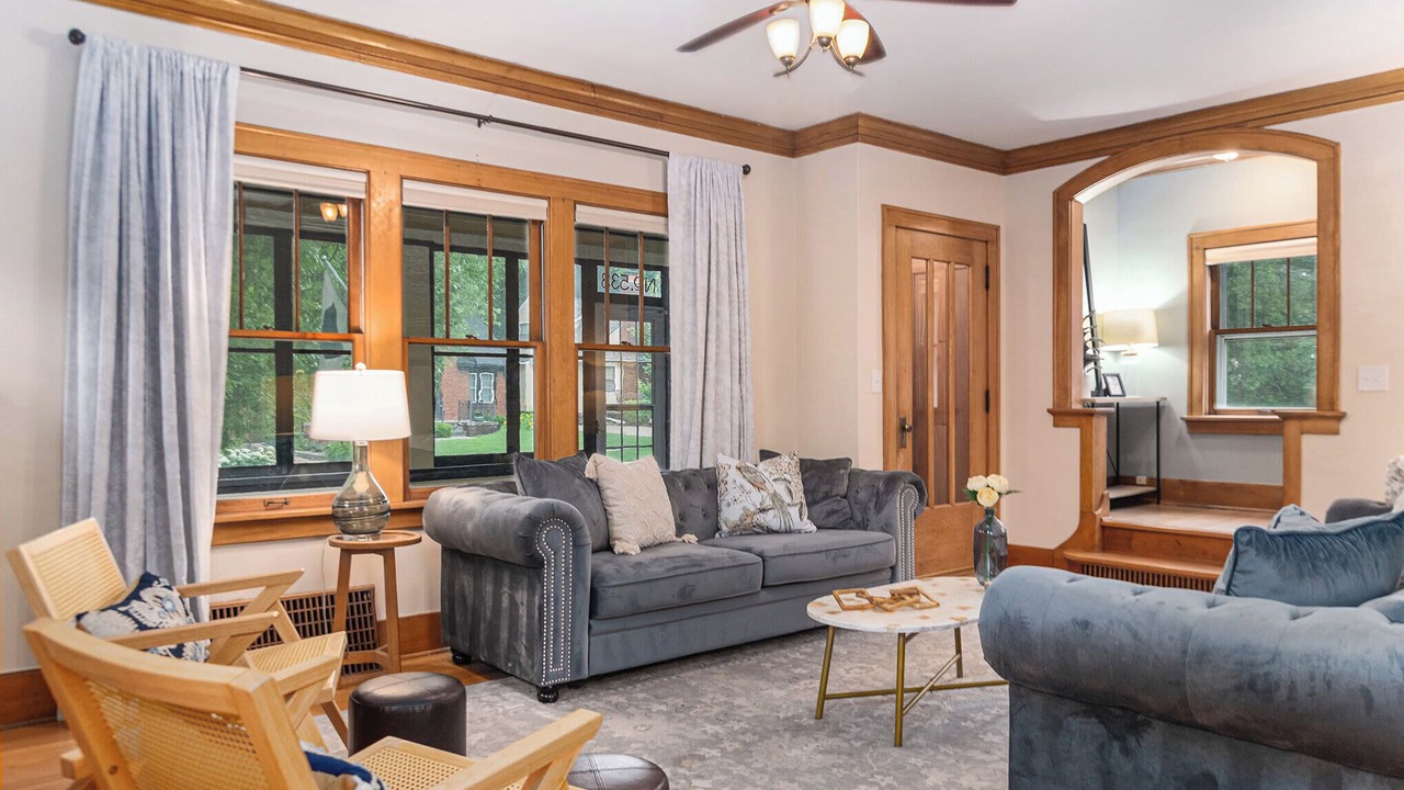 Photo of Livingroom in Dundee-Happy Hollow Historic District