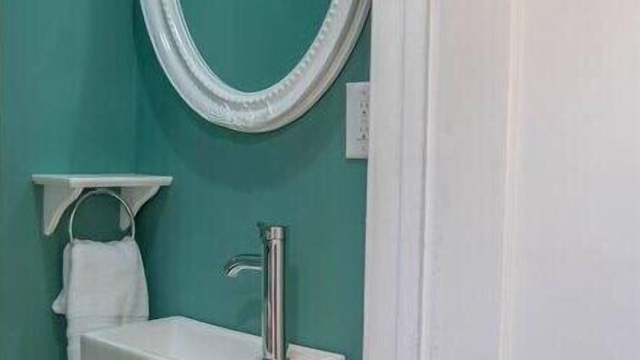 Photo of Bathroom in Dundee-Happy Hollow Historic District