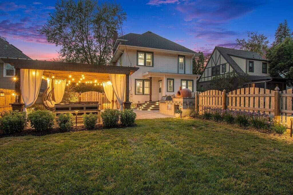Photo of Outdoor in Dundee-Happy Hollow Historic District
