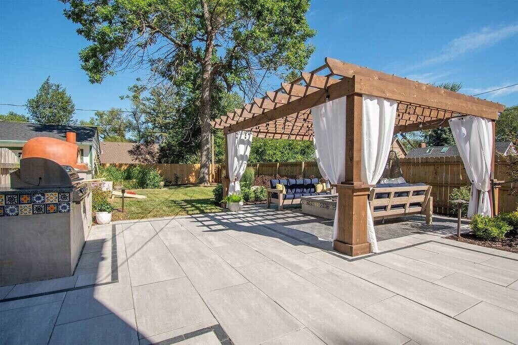 Photo of Patio Balcony in Dundee-Happy Hollow Historic District