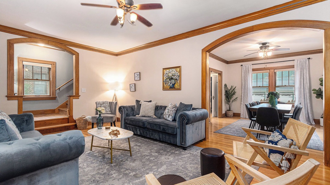 Photo of Livingroom in Dundee-Happy Hollow Historic District