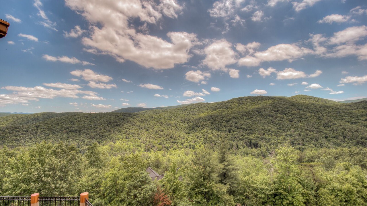 Photo of Others in Raccoon Ridge