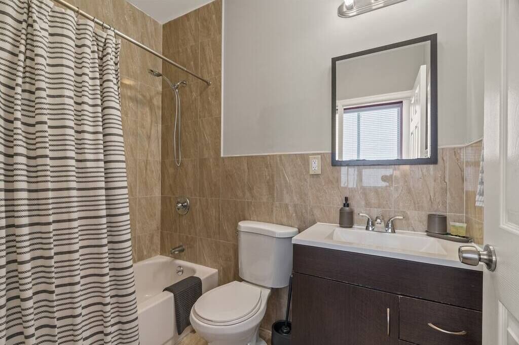 Photo of Bathroom in Center City East