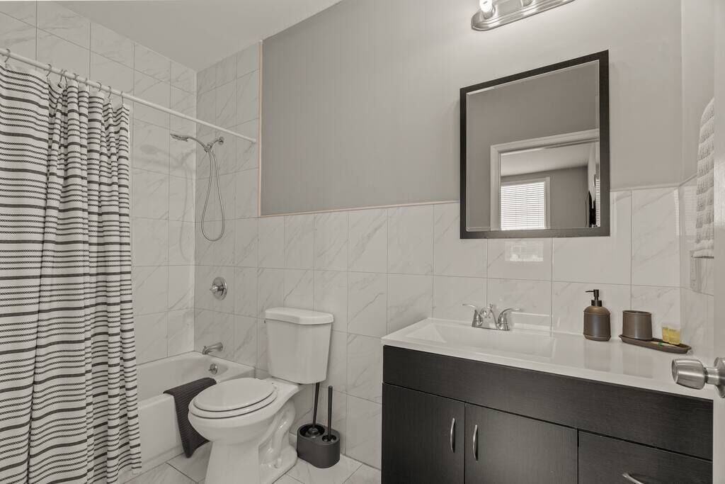 Photo of Bathroom in Center City East