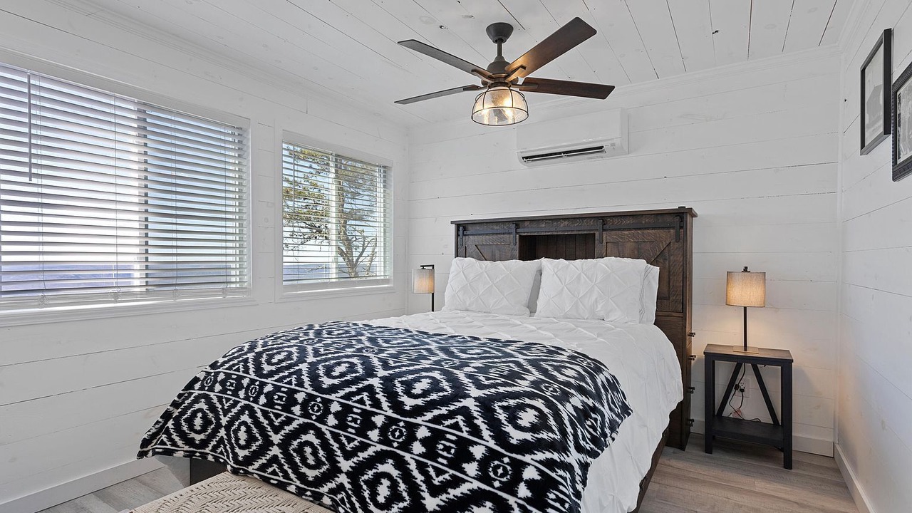 Photo of Bedroom in Dunlap