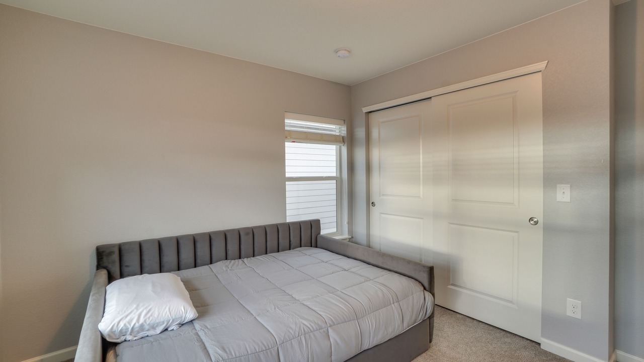 Photo of Bedroom in Dupont