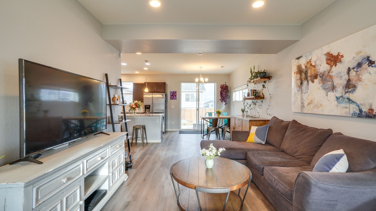 Photo of Livingroom in Dupont