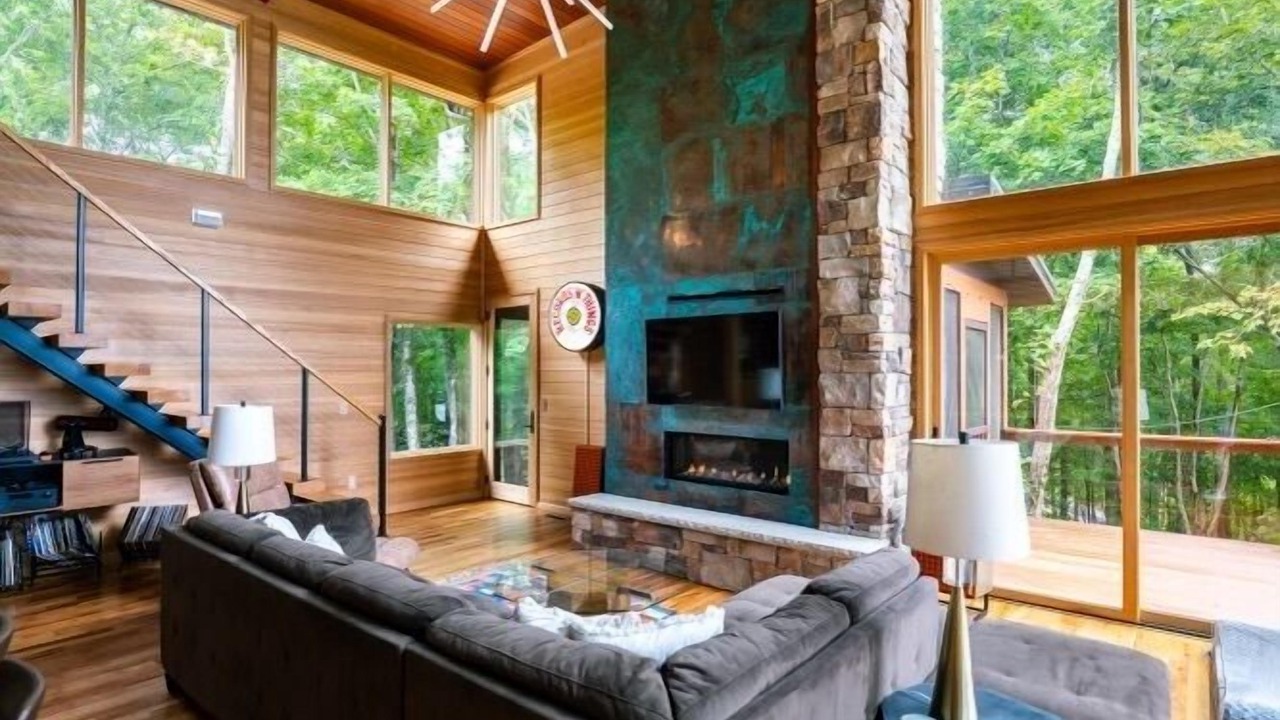 Photo of Livingroom in Beersheba Springs