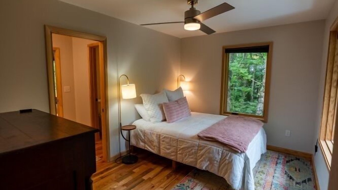 Photo of Bedroom in Beersheba Springs