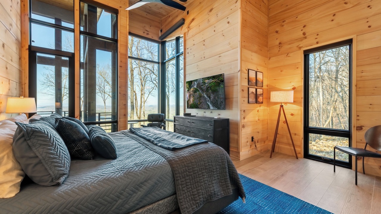 Photo of Bedroom in Ridges Over the Lake