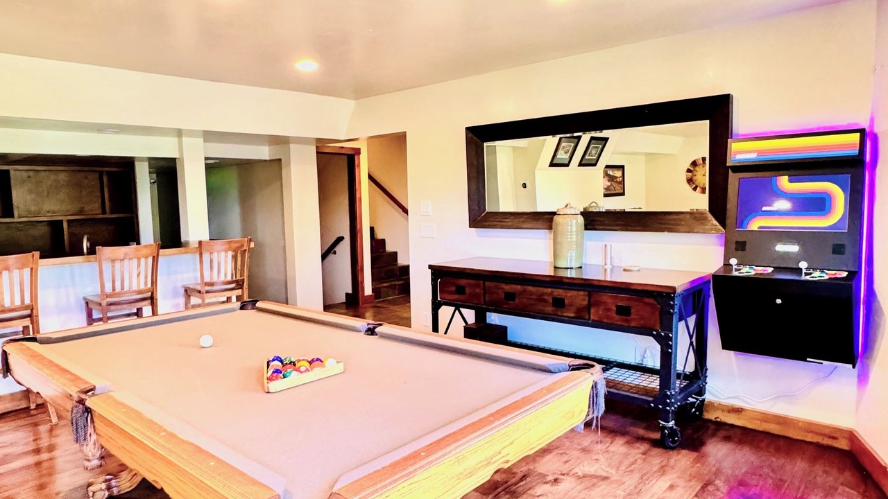 Photo of Bedroom in Round Hill Village