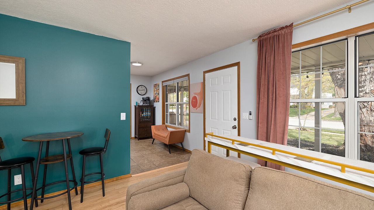 Photo of Livingroom in Rountree