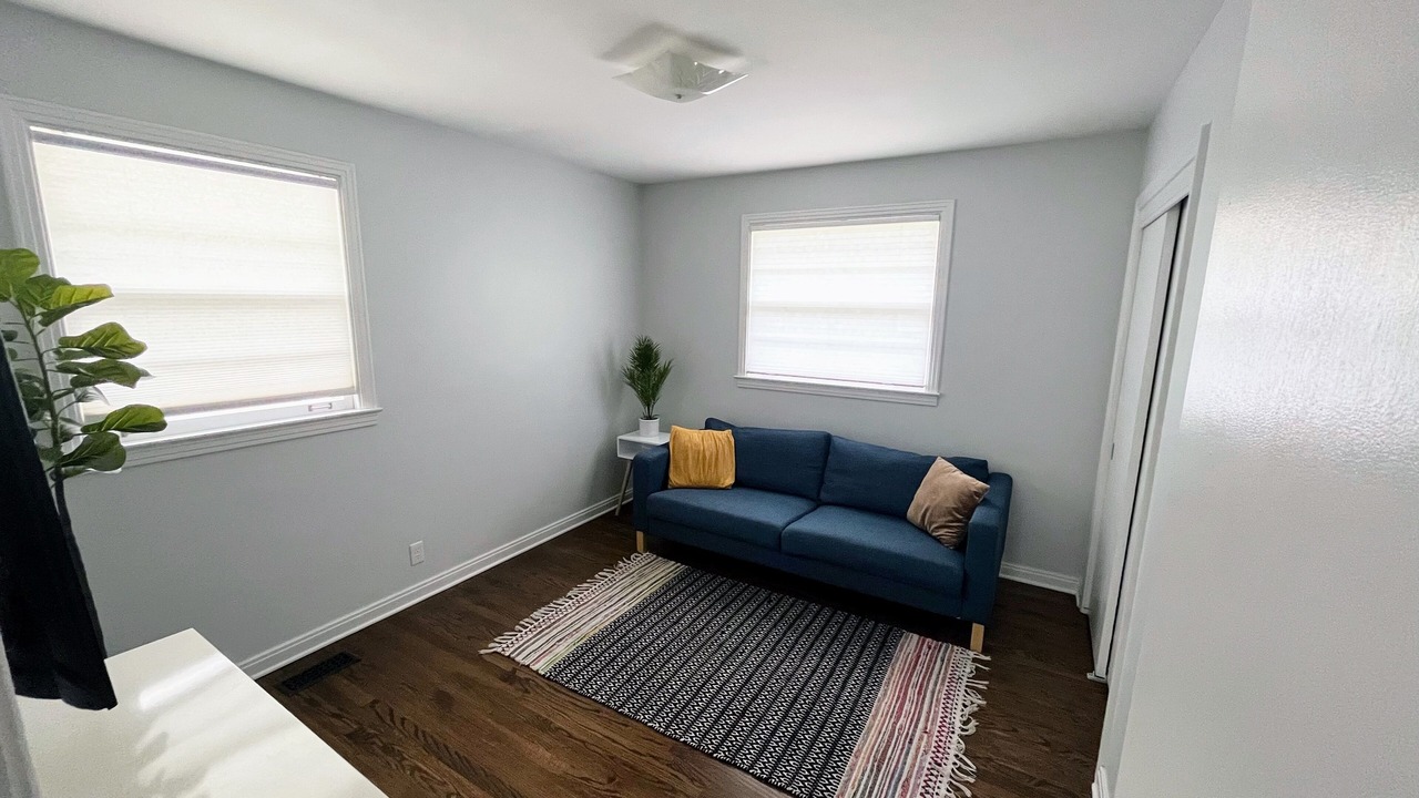 Photo of Livingroom in Charlotte Park