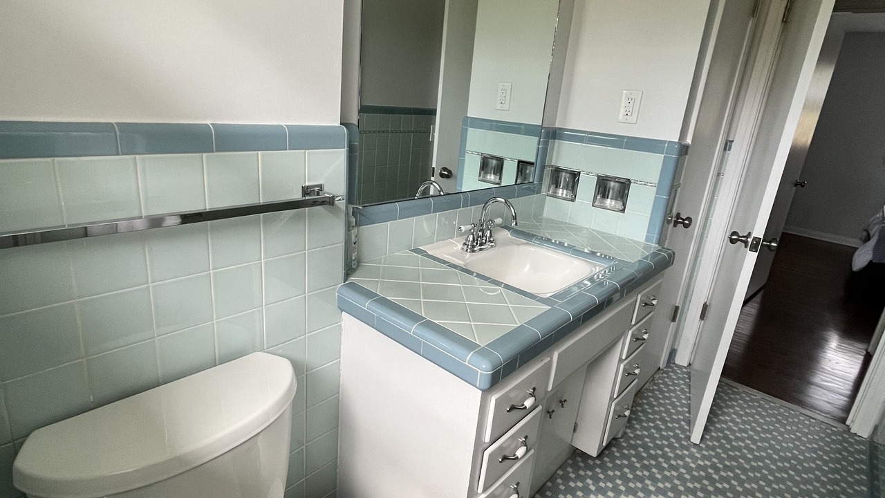 Photo of Bathroom in Charlotte Park