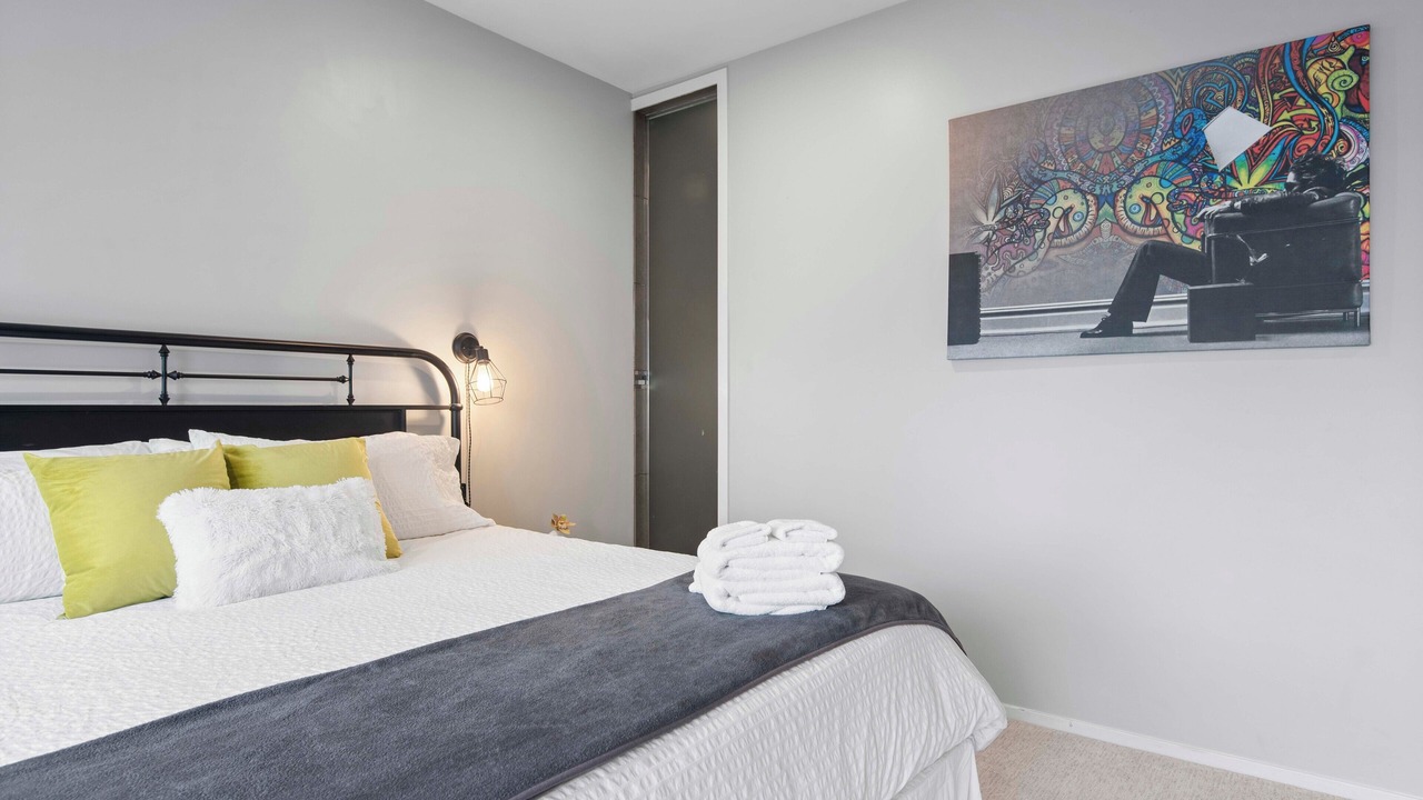 Photo of Bedroom in Five Points