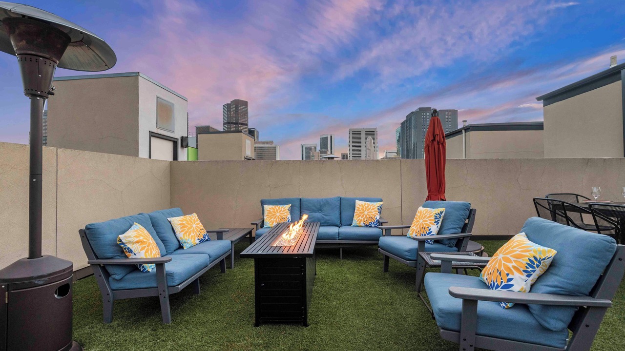 Photo of Outdoor in Five Points